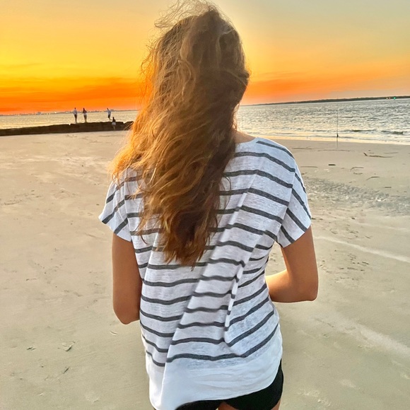 Meet your Posher, Lora - Picture 1 of 1